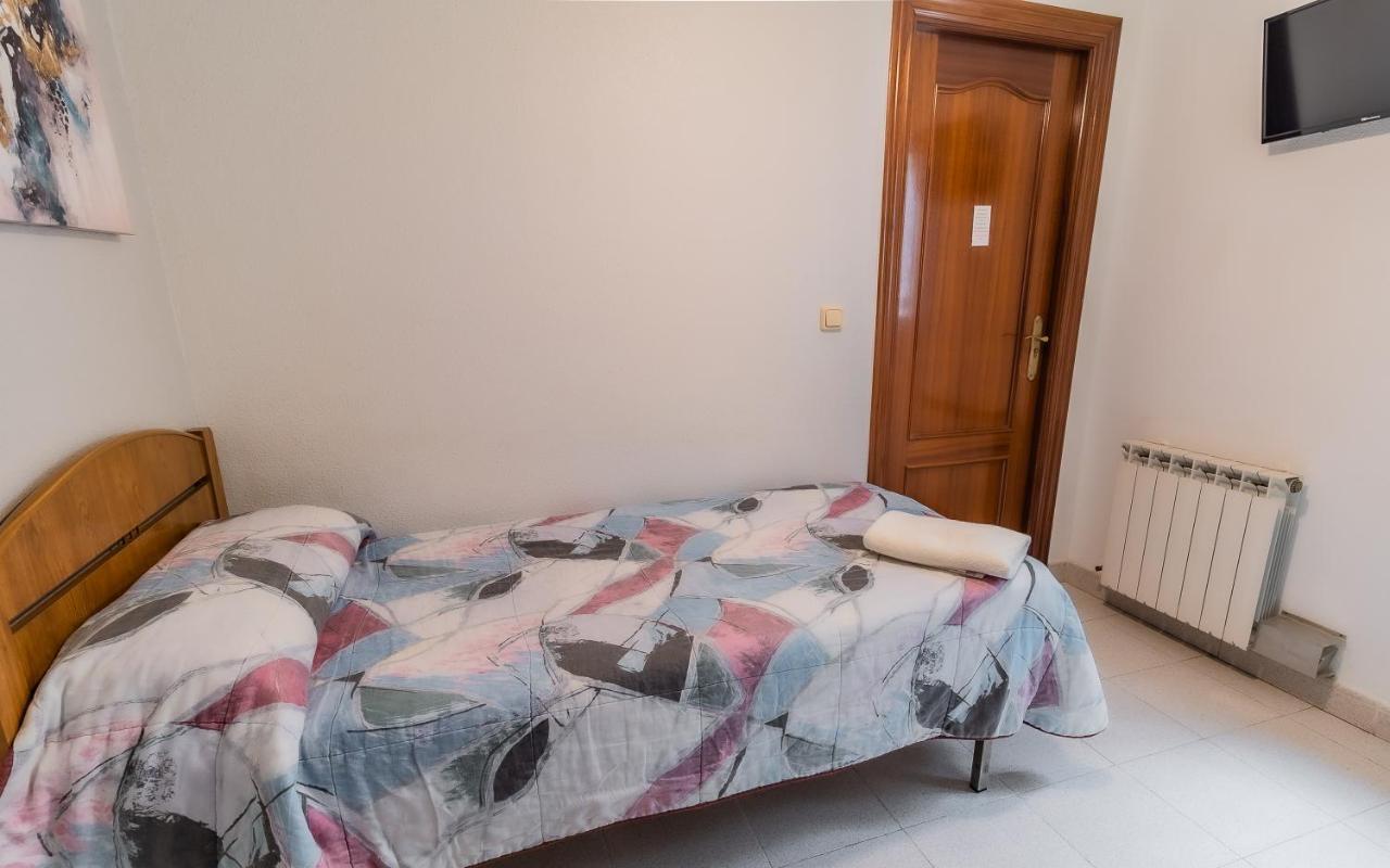 Hostal - Restaurante La Buena Villa By Vivere Stays Villalonquéjar Екстериор снимка