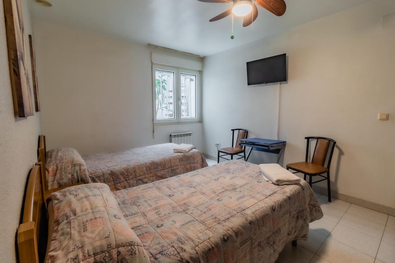 Hostal - Restaurante La Buena Villa By Vivere Stays Villalonquéjar Екстериор снимка