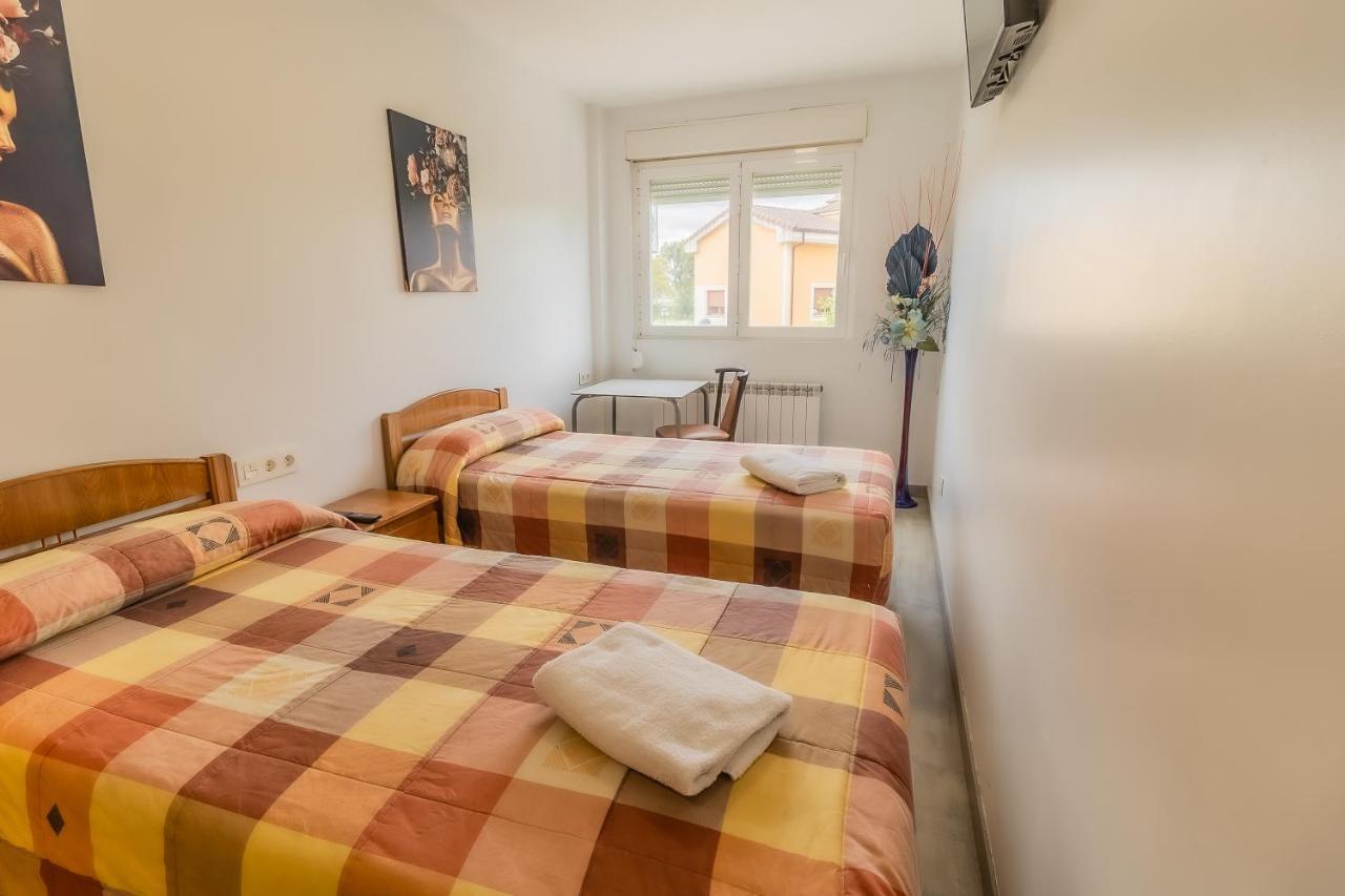 Hostal - Restaurante La Buena Villa By Vivere Stays Villalonquéjar Екстериор снимка