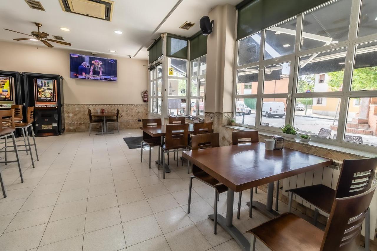 Hostal - Restaurante La Buena Villa By Vivere Stays Villalonquéjar Екстериор снимка